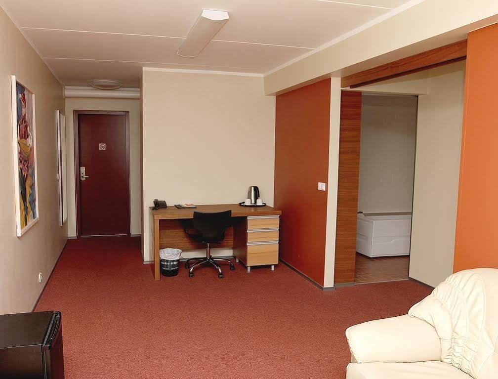 Tartu Rakendusliku Kolledzi Hotell Экстерьер фото